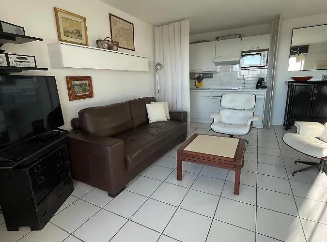 Апартаменты Bord De ・le Rivage・ Пирьяк-Сюр-Мер