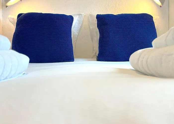 Апартаменты Bord De ・le Rivage・ *